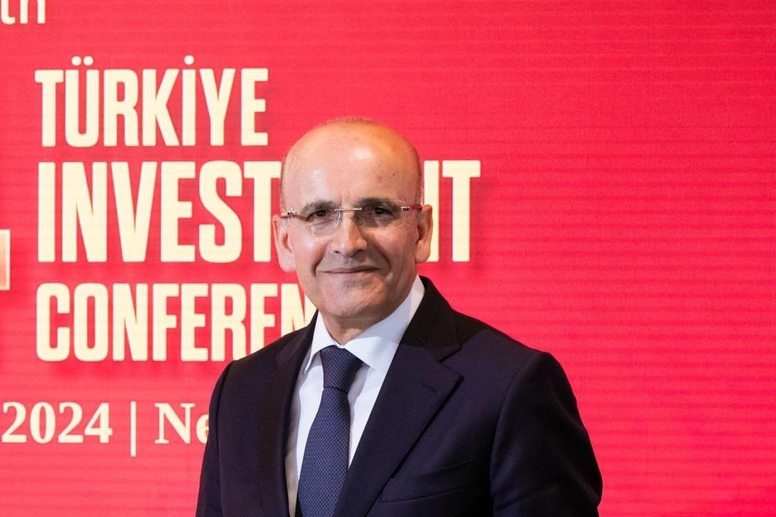 Mehmet Şimşek Brüsselə rəsmi səfər edib