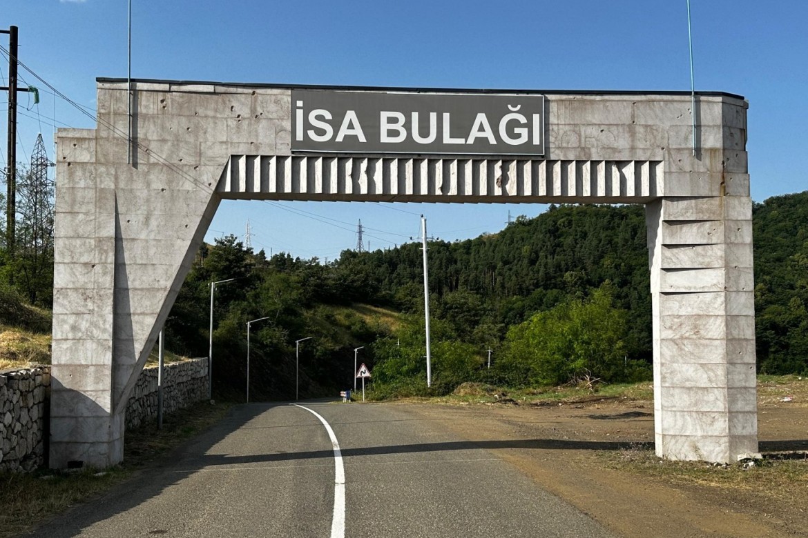 Yeni açılışı olan “İsa bulağı”ndan fotolar yayımlanıb