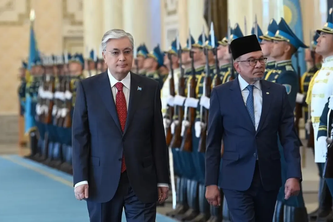 Tokayev Malayziyanın baş nazirini qəbul edib