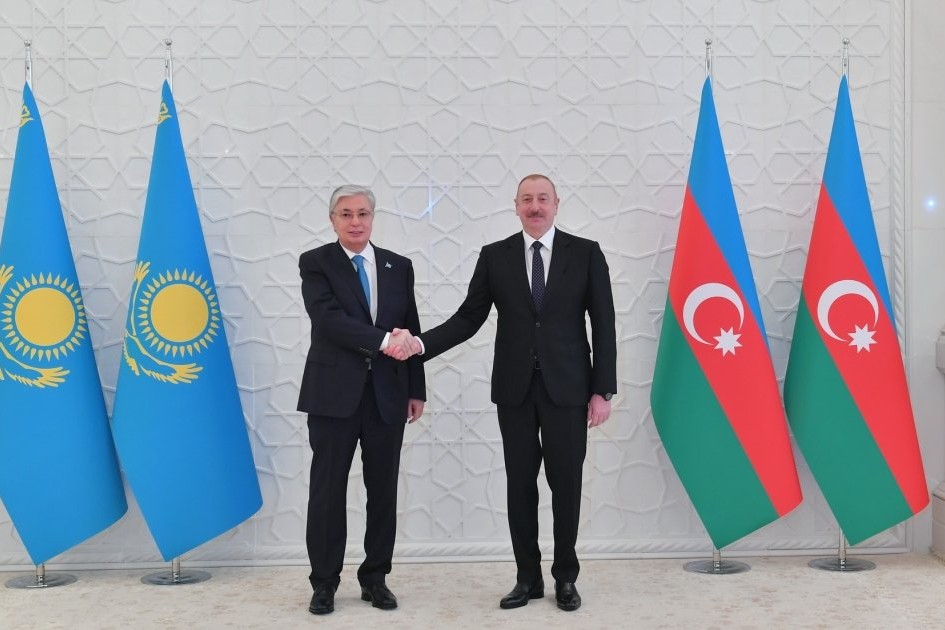 Prezident İlham Əliyev Tokayevə zəng edib