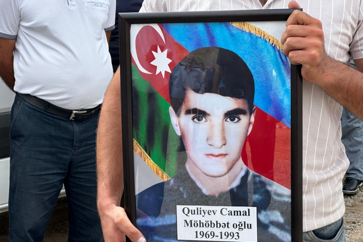 30 ildən sonra nəşi tapılan şəhid Camal Quliyev Laçında torpağa tapşırılıb
