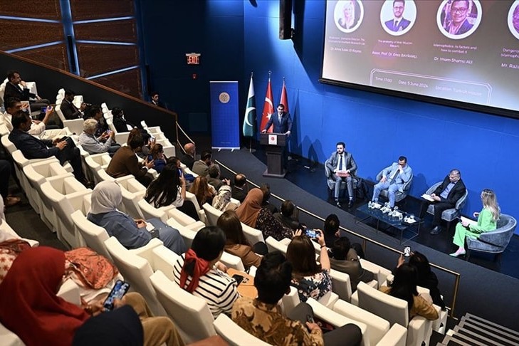 Nyu Yorkda İslamofobiya ilə mübarizə mövzusunda panel keçirilib