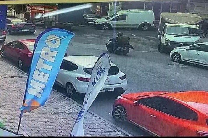 İstanbulun Sultanqazi rayonunda silahlı hücum olub