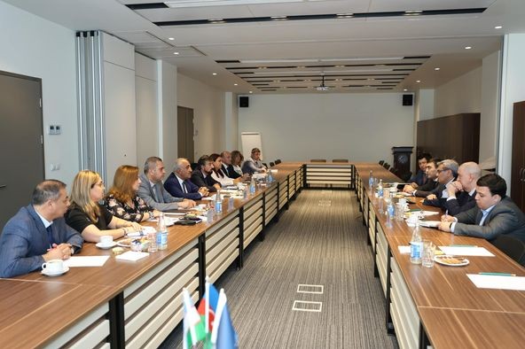 UNEC Özbəkistan universitetləri ilə əlaqələri genişləndirir