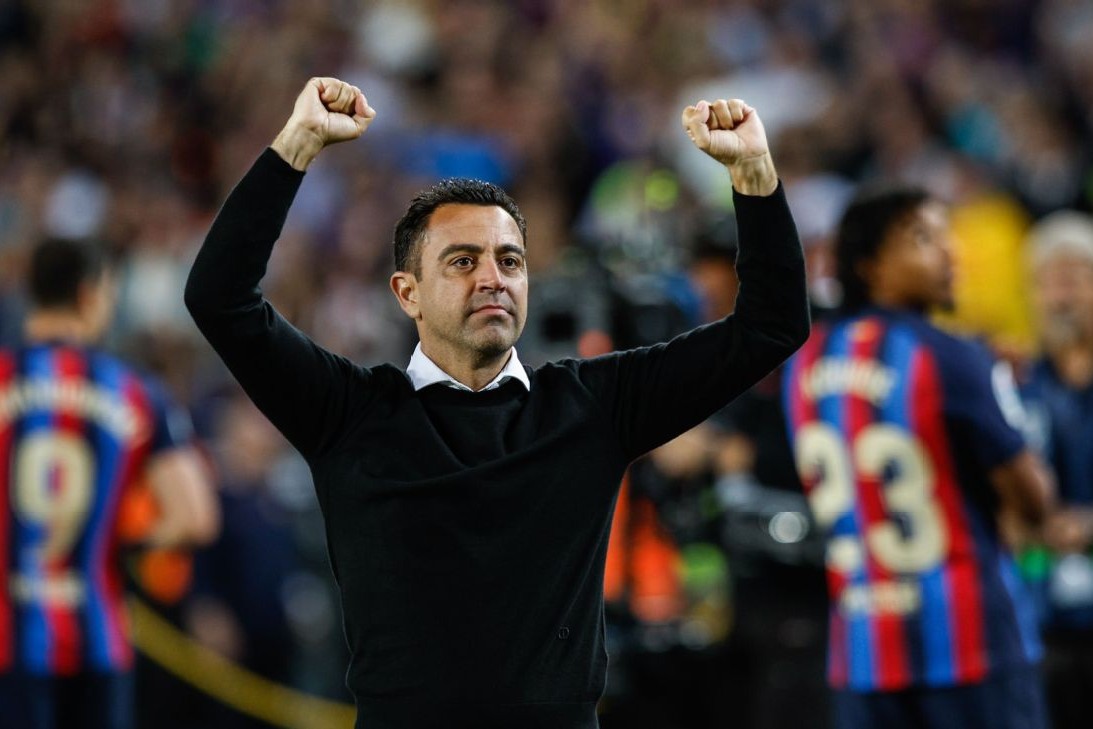 Xavi Barselonadan gedir