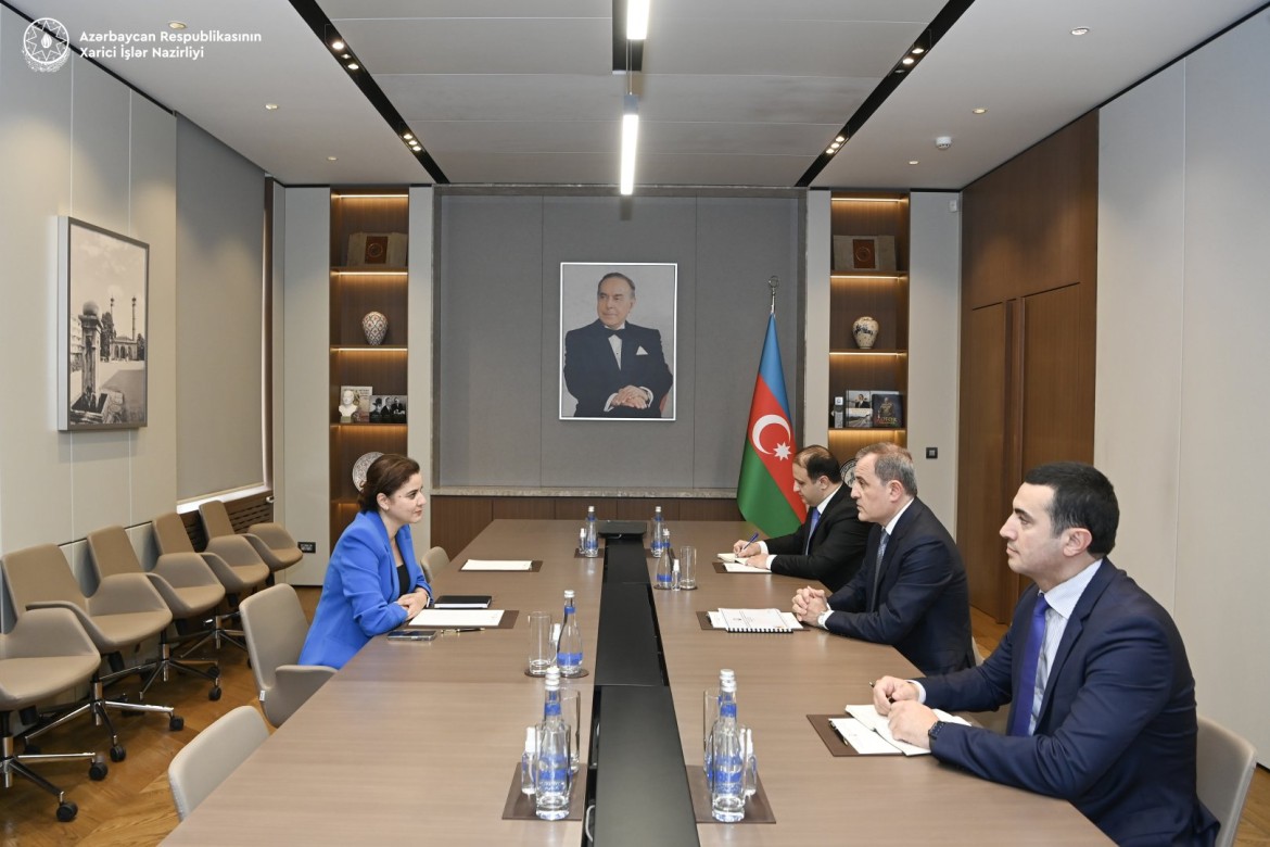 Ceyhun Bayramov Əlcəzairin Azərbaycanda yeni təyin olunmuş səfirini qəbul edib