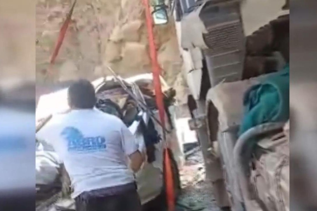 Yəməndə sərnişin avtobusu qəzaya uğrayıb