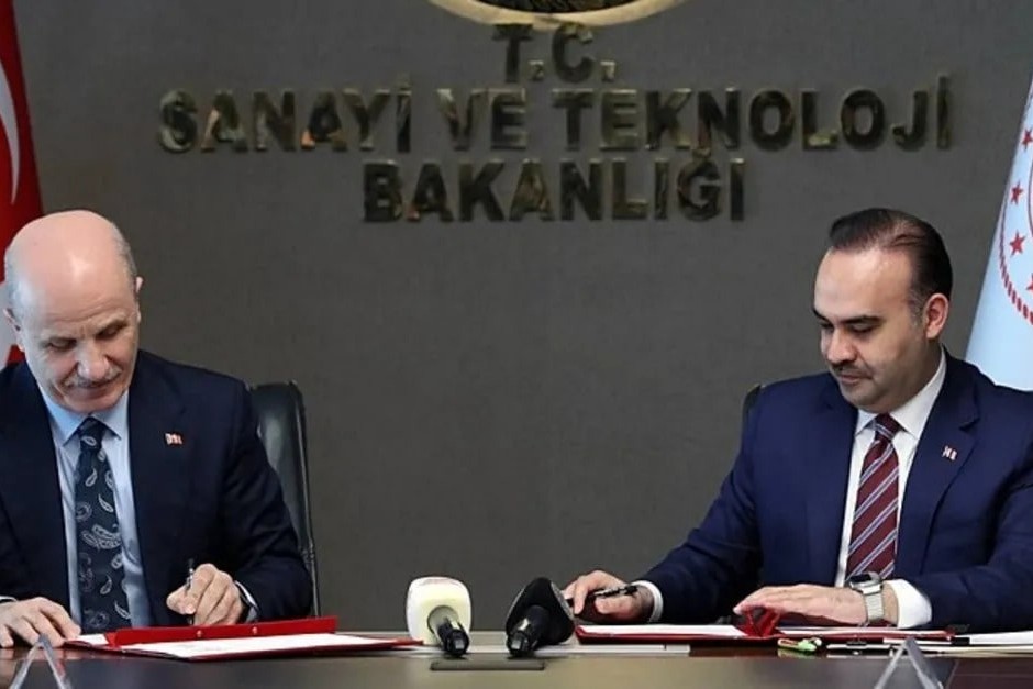 Türkiyə Sənaye və Texnologiya Nazirliyi ilə YÖK arasında əməkdaşlıq protokolu imzalanıb