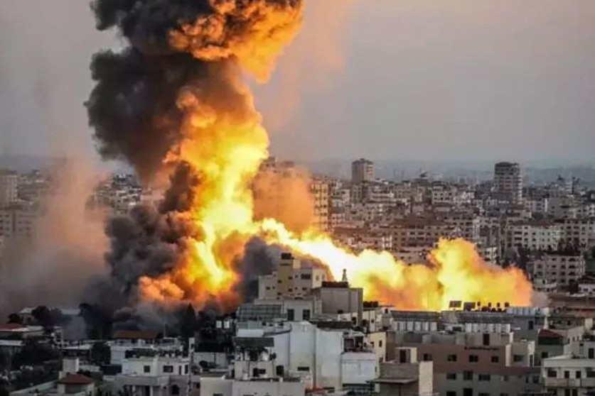 İsrail ordusu Qəzzada səhra xəstəxanasını bombalayıb