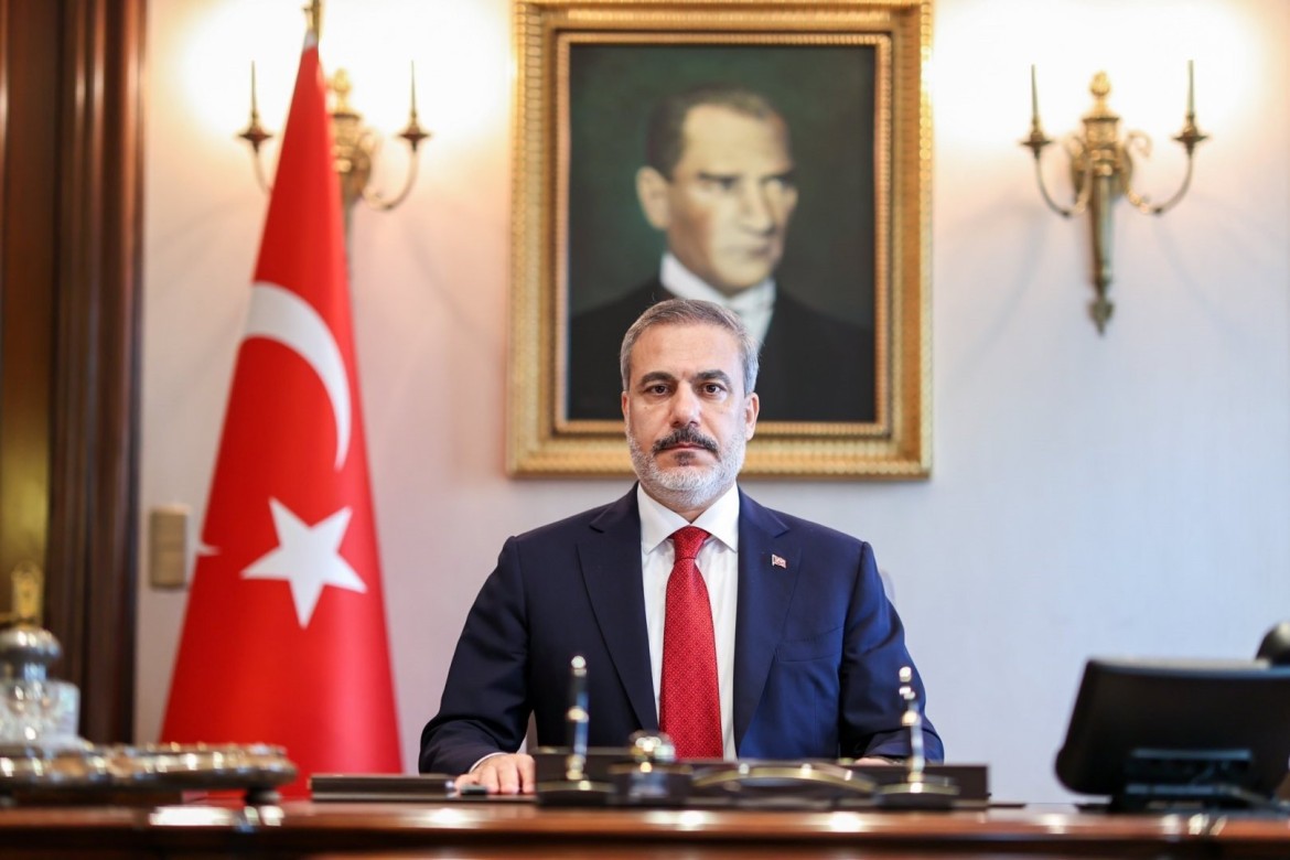 Qəzzanın tamamilə hədəfə alınmasına səssiz qalmayacağıq – Hakan Fidan