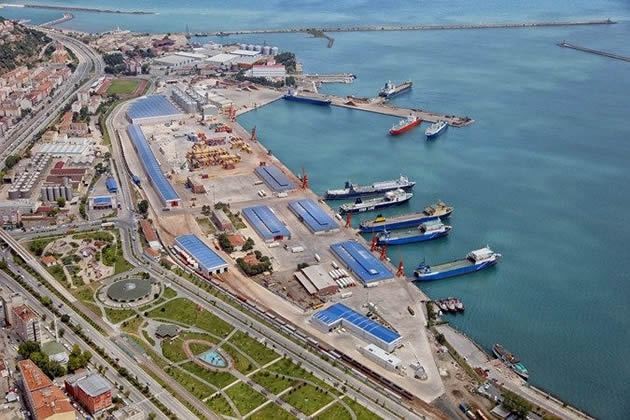 İlin əvvəlindən Samsun limanı 2 mindən çox gəmi qəbul edib (ÖZƏL)