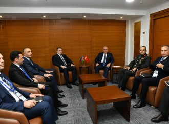Vüqar Mustafayev Türkiyənin milli müdafiə naziri ilə görüşüb