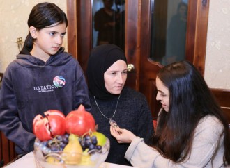 Heydər Əliyev Fondunun vitse-prezidenti Leyla Əliyeva çoban Xanışın ailəsi ilə görüşüb
