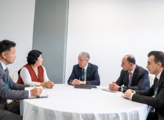 COP29 Prezidenti Qırğızıstanın ətraf mühit üzrə xüsusi nümayəndəsi ilə görüşüb