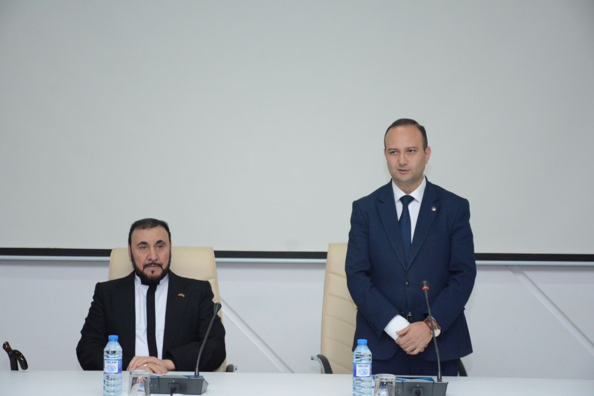 Səlahaddin Özgündüz Aİİ-ni ziyarət edib