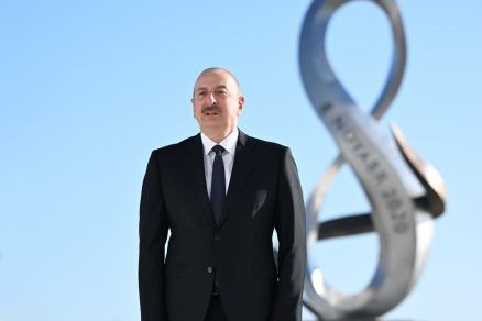 Prezident İlham Əliyev: Bu gün bəzi Qərb paytaxtlarında oturan islamofoblar, azərbaycanofoblar Ermənistanı yeni müharibəyə təhrik edirlər