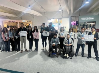 COP29 məkanında dəniz mədənçiliyi və balina ovuna qarşı etiraz aksiyası keçirildi