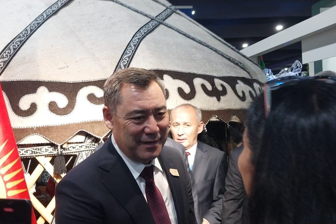 Qırğızıstan Prezidenti COP29-da milli pavilyona baş çəkib