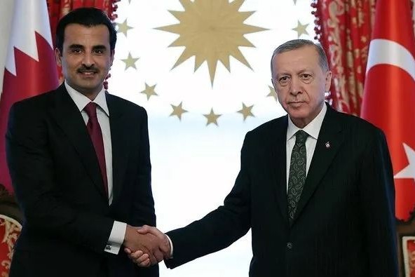 Rəcəb Tayyib Ərdoğan Qətər Əmirini Külliyedə qəbul edib