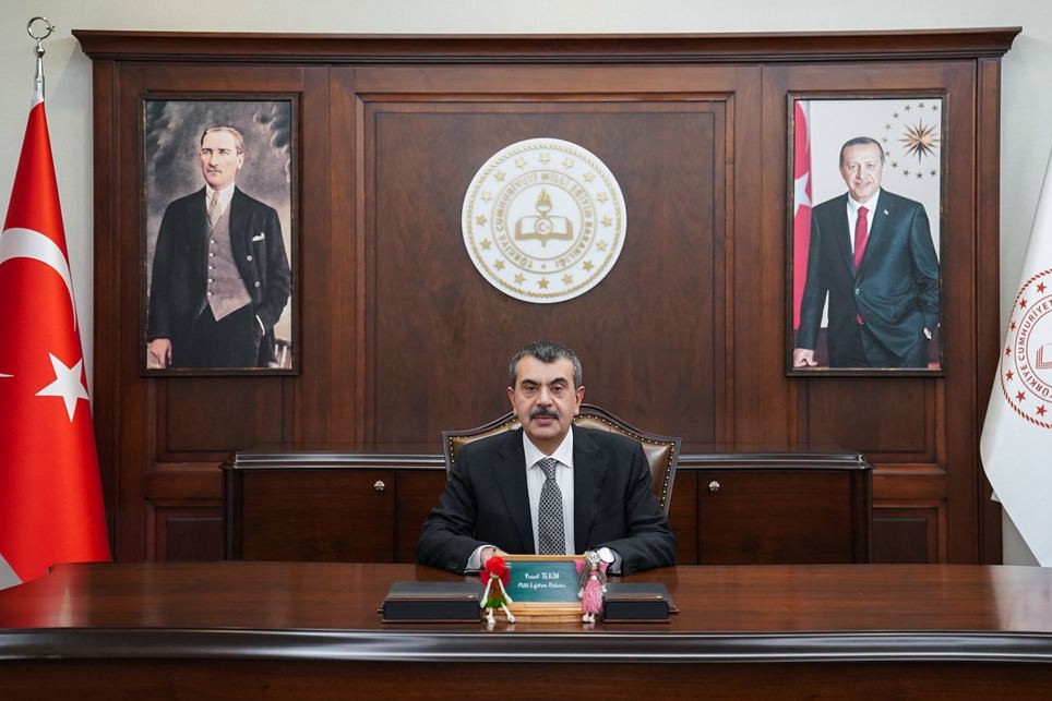 Zəlzələ səbəbilə İstanbulda təhsilə fasilə verilib