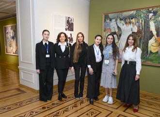 Heydər Əliyev Fondunun vitse-prezidenti Leyla Əliyeva və Bakı Media Mərkəzinin rəhbəri Arzu Əliyeva Milli İncəsənət Muzeyində təşkil olunan sərgiləri ziyarət ediblər