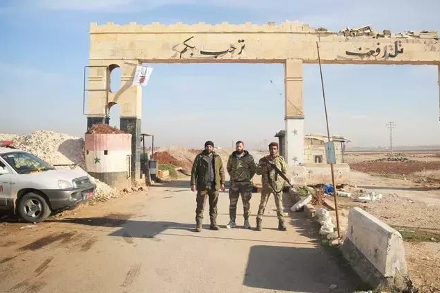 Tel Rifatdan sonra Mənbic mühasirəyə alınıb