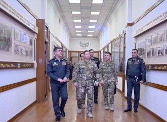 Özbəkistan hərbi mütəxəssisləri Azərbaycanda Mərkəzi Komanda Məntəqəsinə baş çəkdilər