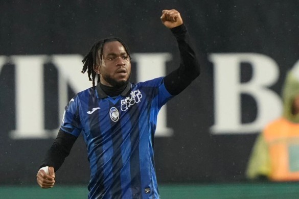 Atalanta Yuventusu darmadağın etdi