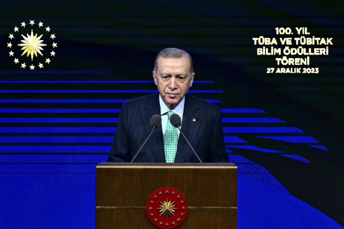 Türkiyə Rusiya-Ukrayna danışıqlarına ev sahibliyi etməyə hazırdır - Ərdoğan