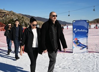Prezident İlham Əliyev və Birinci xanım Mehriban Əliyeva Şahdağda “Lakeside” hotelində aparılmış işlərlə və “Xizək klubu” binasının tikintisi ilə tanış olublar