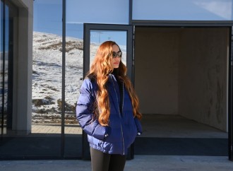Prezident İlham Əliyev və Birinci xanım Mehriban Əliyeva Şahdağda “Lakeside” hotelində aparılmış işlərlə və “Xizək klubu” binasının tikintisi ilə tanış olublar