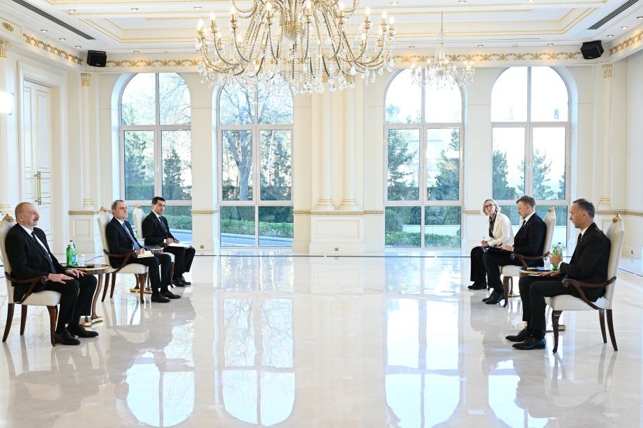Prezident İlham Əliyev Litvanın Azərbaycanda yeni təyin olunmuş səfirinin etimadnaməsini qəbul edib