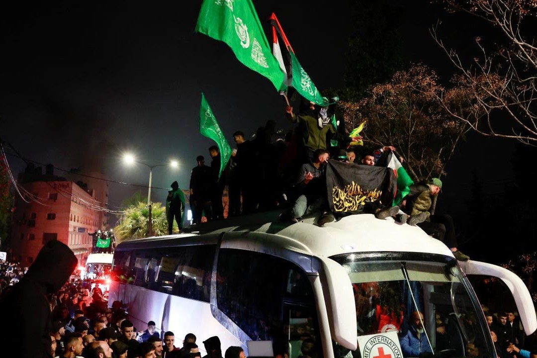 Atəşkəsin ilk mərhələsində fələstinli məhbuslar azad edilib