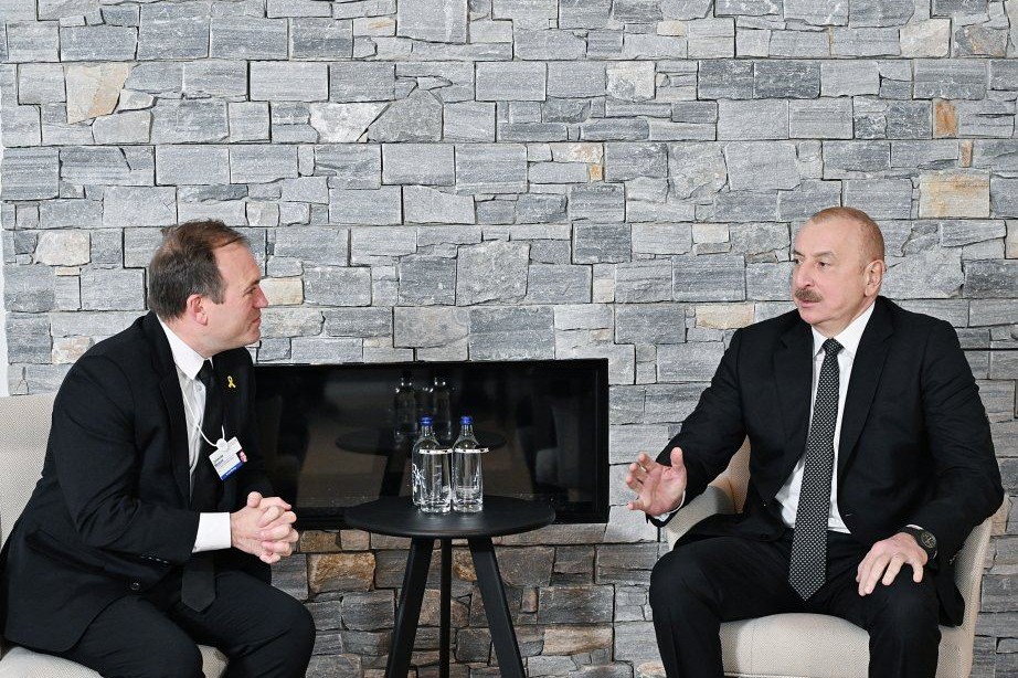 Prezident İlham Əliyev Davosda ABŞ-ın Xristian Liderlər Konqresinin rəhbəri ilə görüşüb