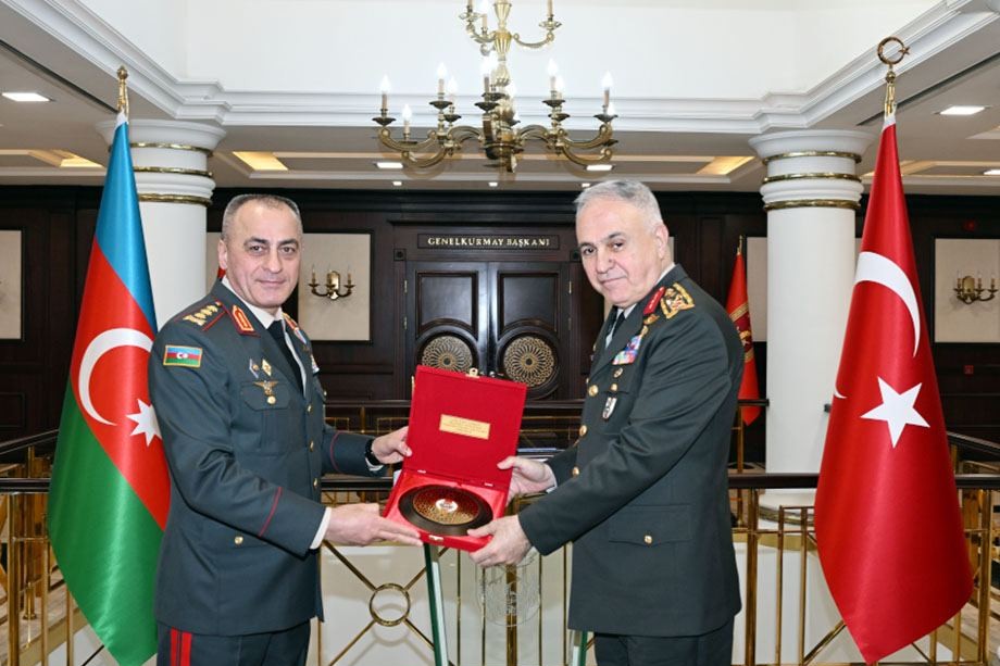 Hikmət Mirzəyev Türk ordusunun Baş qərargah rəis ilə görüşüb