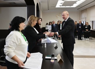 Prezident İlham Əliyev 1 saylı seçki məntəqəsində səs verib