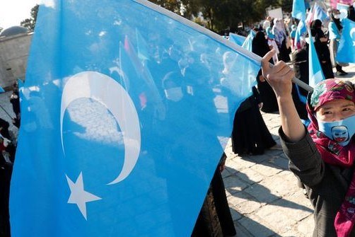 Çin Uyğur yeniyetmələrinin zorla assimilyasiyasını genişləndirir
