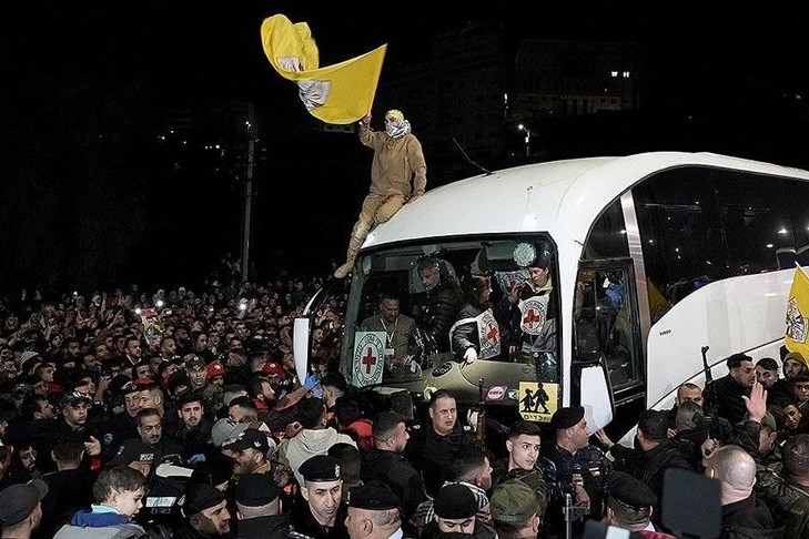 Fələstinli məhbuslar əsir mübadiləsinin beşinci turunda azad edilib