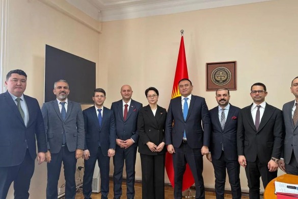 Türkiyə İş Adamları Qırğızıstanda Yeni Biznes İmkanlarını Dəyərləndirir