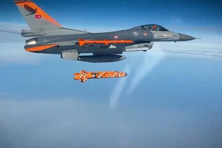 SOM-J Milli Seyrədici Raket F-16-dan Suüstü Hədəfə Qarşı Uğurla Sınaqdan Keçirildi
