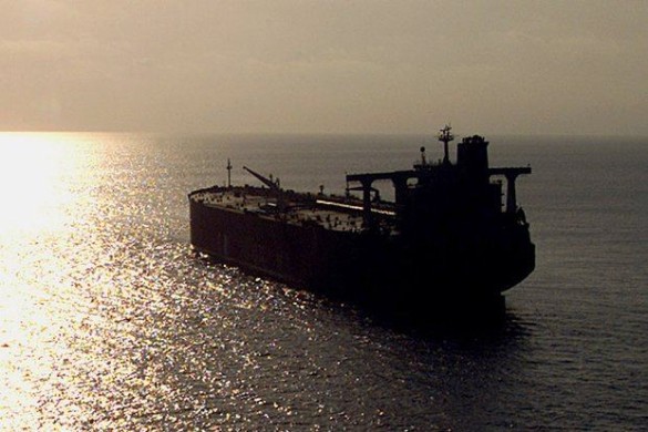 Hindistan Rus neftini daşıyan tankeri limana buraxmadı