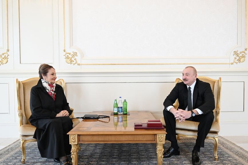 Prezident İlham Əliyev Şəfiqə Məmmədovaya “İstiqlal” ordenini təqdim edib