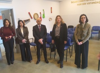 Autizmli uşaqlarla kreativ gün: BƏƏ və Air Arabia nümayəndələri fincan boyadı, xatirələr paylaşdı