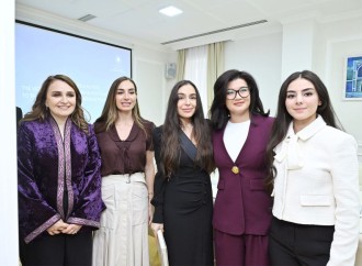 Heydər Əliyev Fondunun vitse-prezidenti Leyla Əliyeva və Bakı Media Mərkəzinin rəhbəri Arzu Əliyeva Türk Mədəniyyəti və İrsi Fondunu ziyarət ediblər