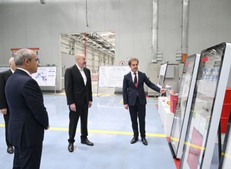 Prezident İlham Əliyev Sumqayıt Kimya Sənaye Parkında bir sıra müəssisələrin açılışını edib