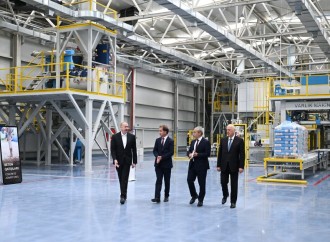 Prezident İlham Əliyev Sumqayıt Kimya Sənaye Parkında bir sıra müəssisələrin açılışını edib