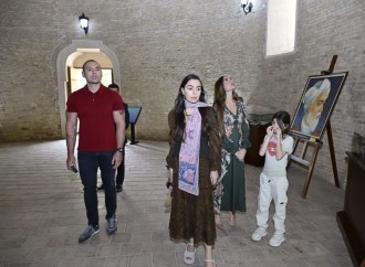 Heydər Əliyev Fondunun vitse-prezidenti Leyla Əliyeva və Bakı Media Mərkəzinin rəhbəri Arzu Əliyeva Naxçıvana səfər ediblər