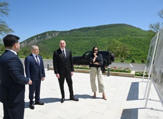 Prezident İlham Əliyev və Birinci xanım Mehriban Əliyeva Şuşa rayonunun Daşaltı kənd məscidinin açılışında iştirak ediblər