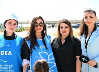 Leyla Əliyeva və Arzu Əliyevanın iştirakı ilə Bakıda növbəti ağacəkmə aksiyası keçirilib