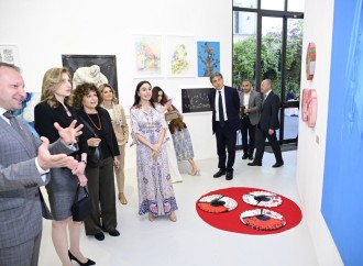Heydər Əliyev Fondunun vitse-prezidenti Leyla Əliyeva və Arzu Əliyeva Romada MAMA “Ana təbiət” sərgisinin təqdimatında iştirak ediblər